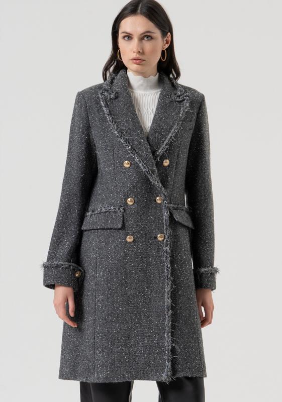 Abrigo largo slim fit confeccionado en tweed