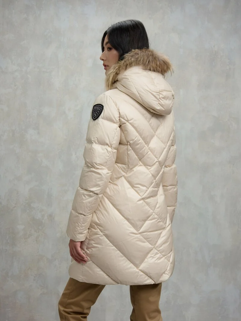 CHAQUETA BLAUER LARGA DE PLUMÍFERO ALTHEA CON LÍNEAS GEOMÉTRICAS PIEDRA