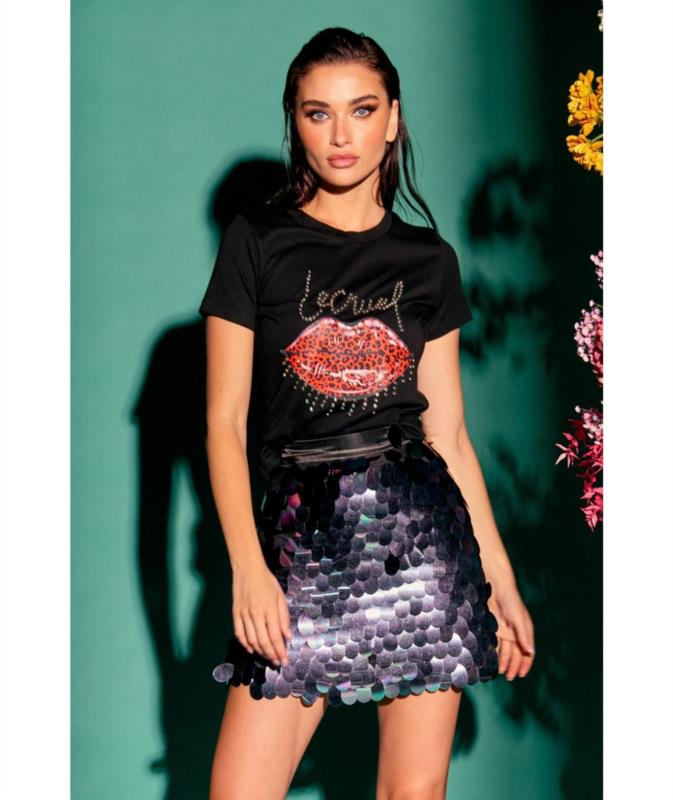CAMISETA LABIOS TACHAS NEGRA CAJA