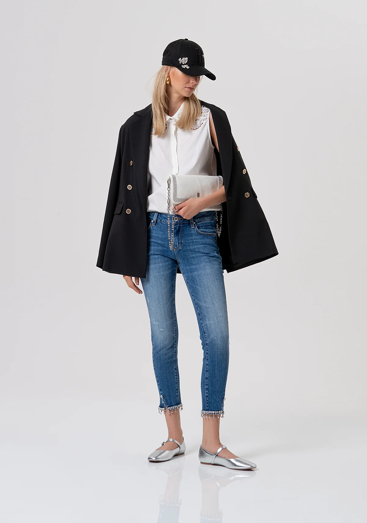  DENIM CROPPED EMBELLISHED BETTY PANT