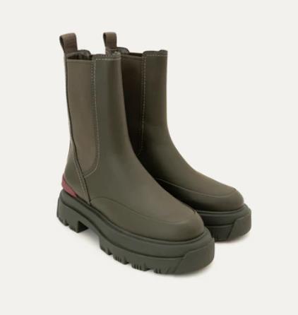 BOTA PARA MUJER HOFF CHELSEA ENGOMADA CAQUI