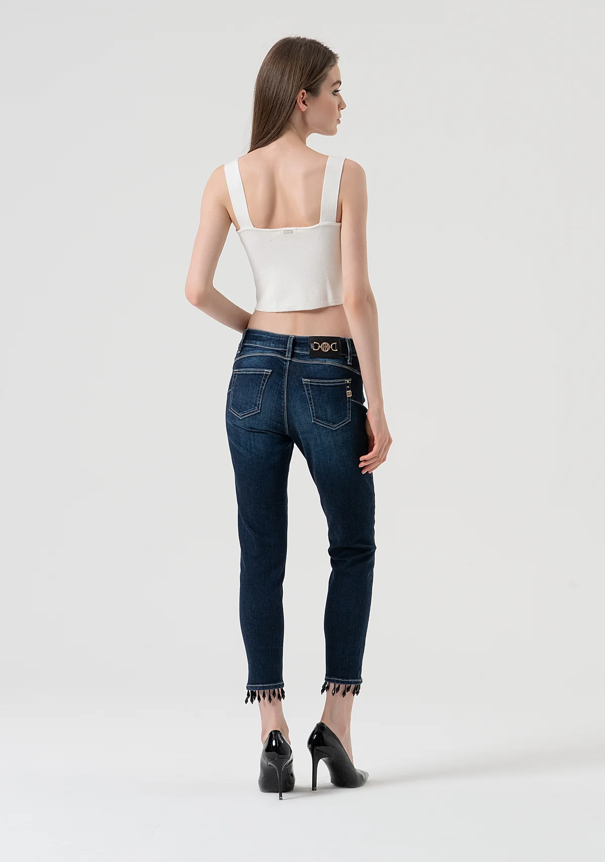 Jeans slim fit cropped con efecto push-up