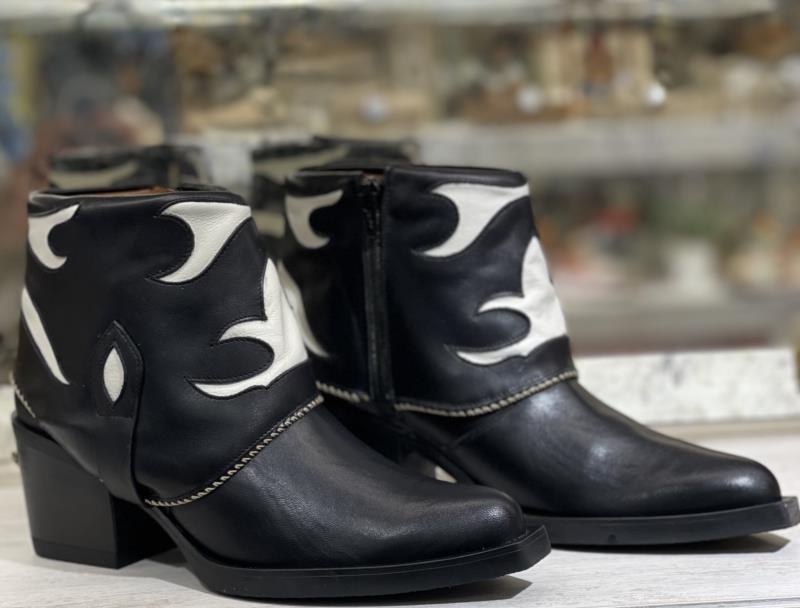 Botin Para Mujer Nemonic Salvaje Negro/Hielo