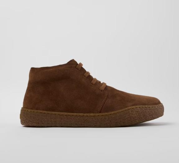 Camper Peu Terreno Botines de ante marrones para hombre.