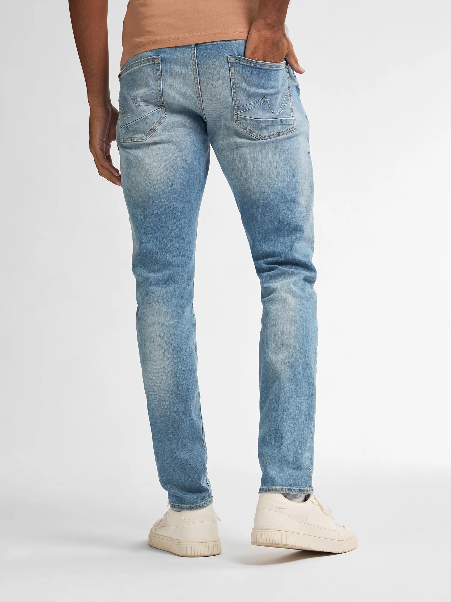 Vaqueros ajustados Seaham Everglades PETROL BLEACHED